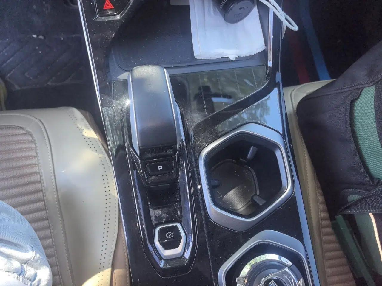 Geely Auto FX11 2023 1.5TD DCT Prestige Edition — миниатюра 13