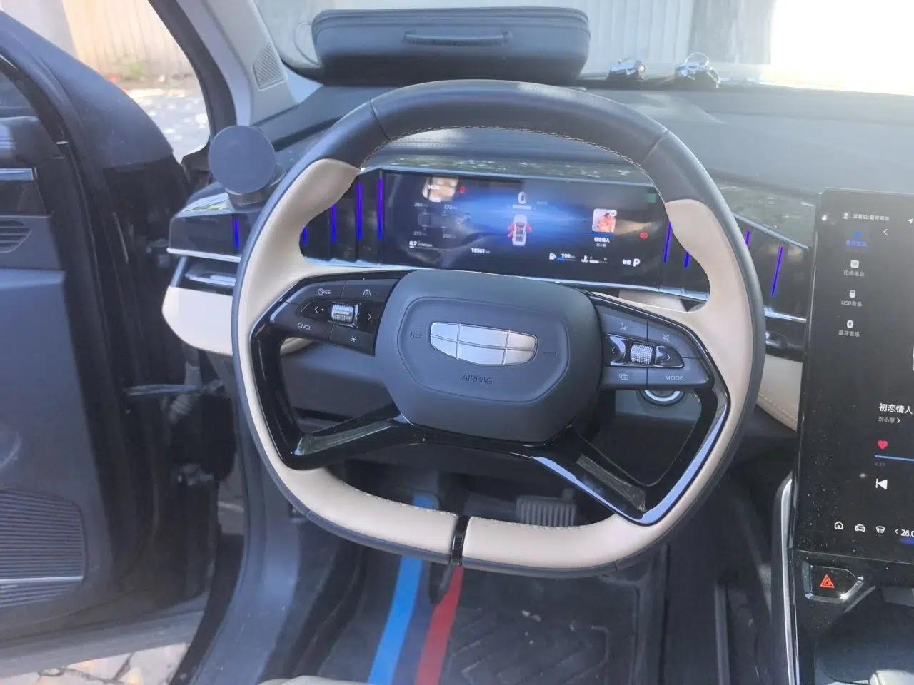 Geely Auto FX11 2023 1.5TD DCT Prestige Edition — миниатюра 9