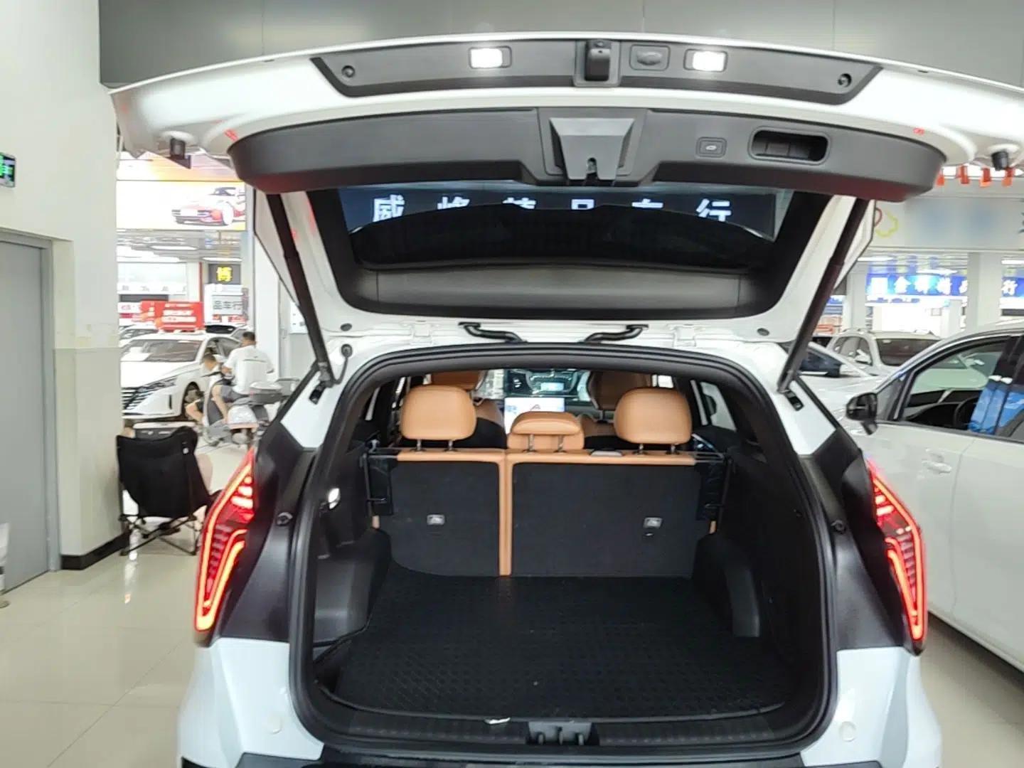 Geely Auto FX11 2025 4th Generation 1.5TD DCT - Shanhe — миниатюра 22