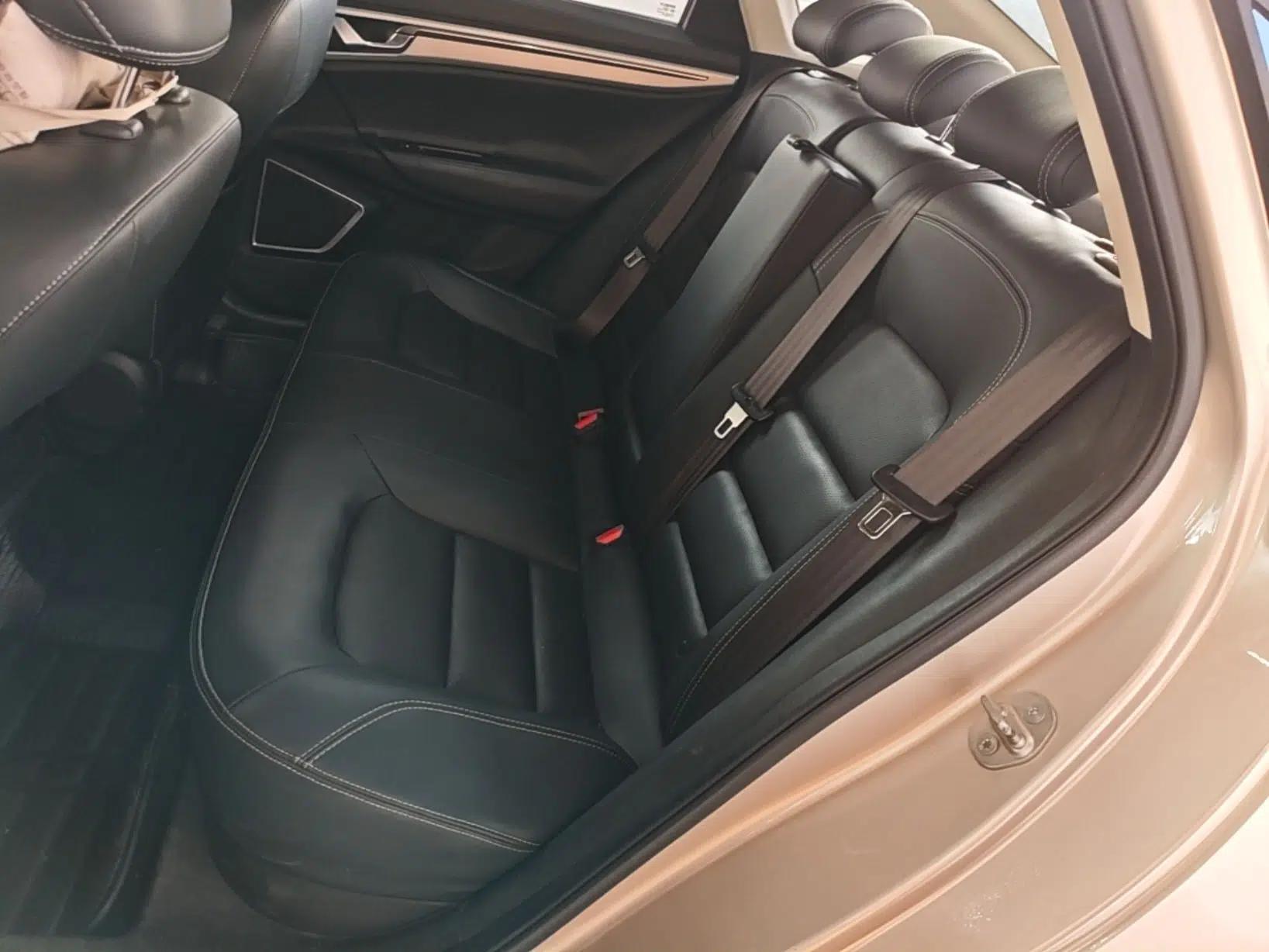 Geely Auto Emgrand GL 2017 1.3T DCT Elite Model — миниатюра 20