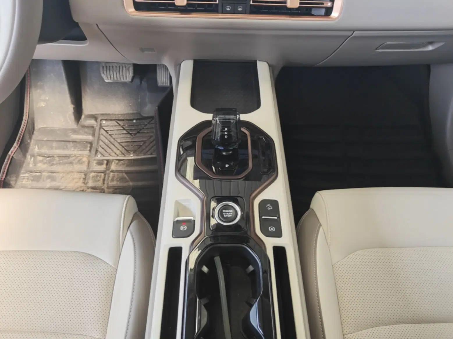 Geely Auto icon 2026 Model Chocolate 1.5TD Pure & Refined Edition — миниатюра 21