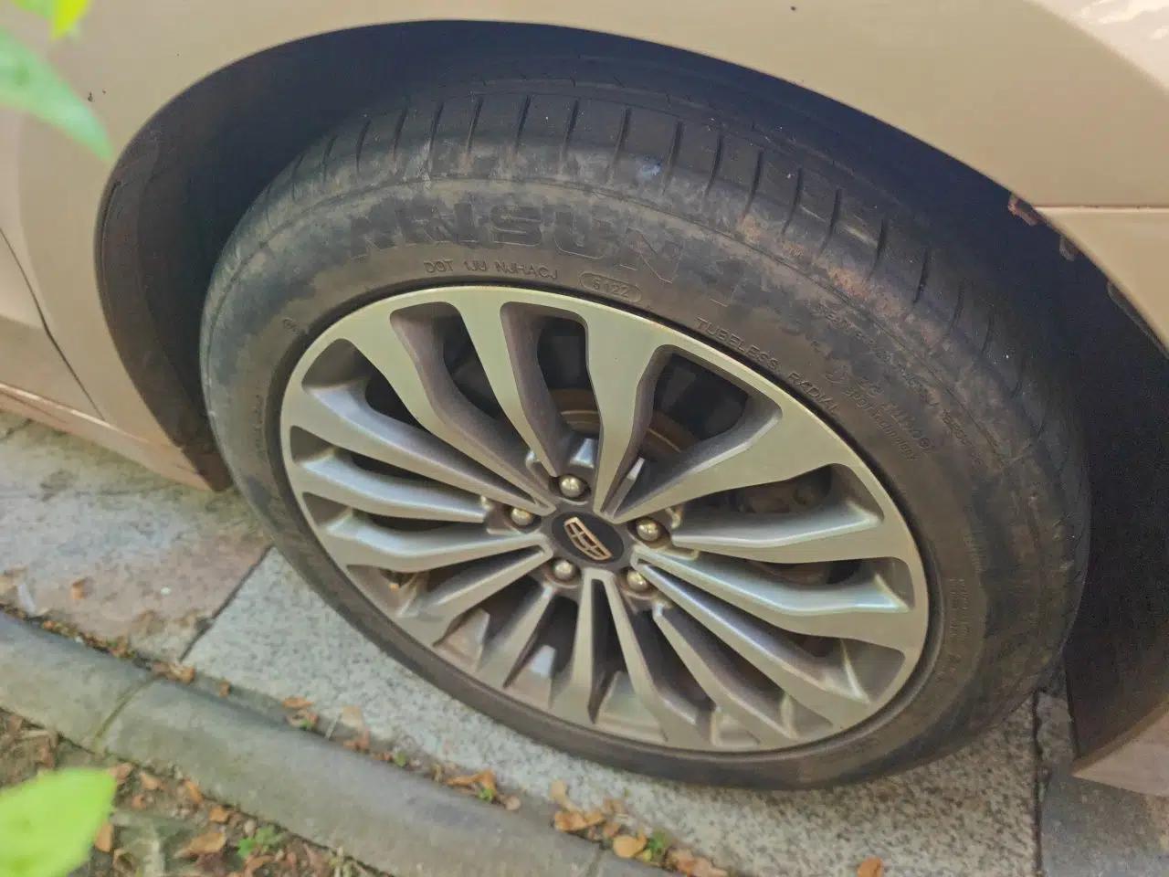 Geely Auto Emgrand GT 2015 1.8T Flagship Model — миниатюра 8