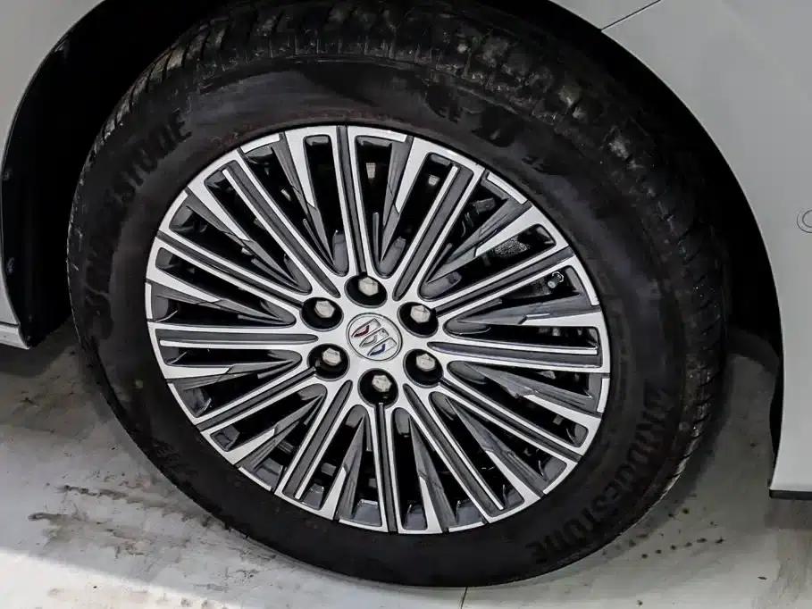 Buick GL8 PHEV 2024 Luxury Edition 7-seater — миниатюра 36