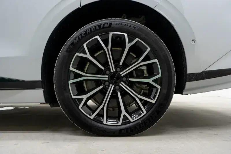 ZEEKR 007GT 2025 All-Wheel Drive Intelligent Driving Edition 75kWh — миниатюра 9