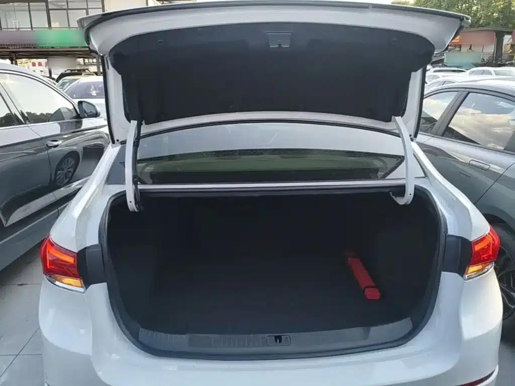 Buick Excelle 2021 Classic 1.5L Automatic Elite — миниатюра 19