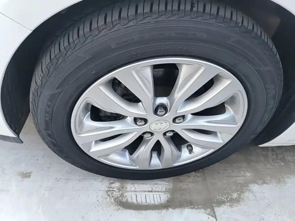 Buick Excelle 2021 Classic 1.5L Automatic Elite — миниатюра 23
