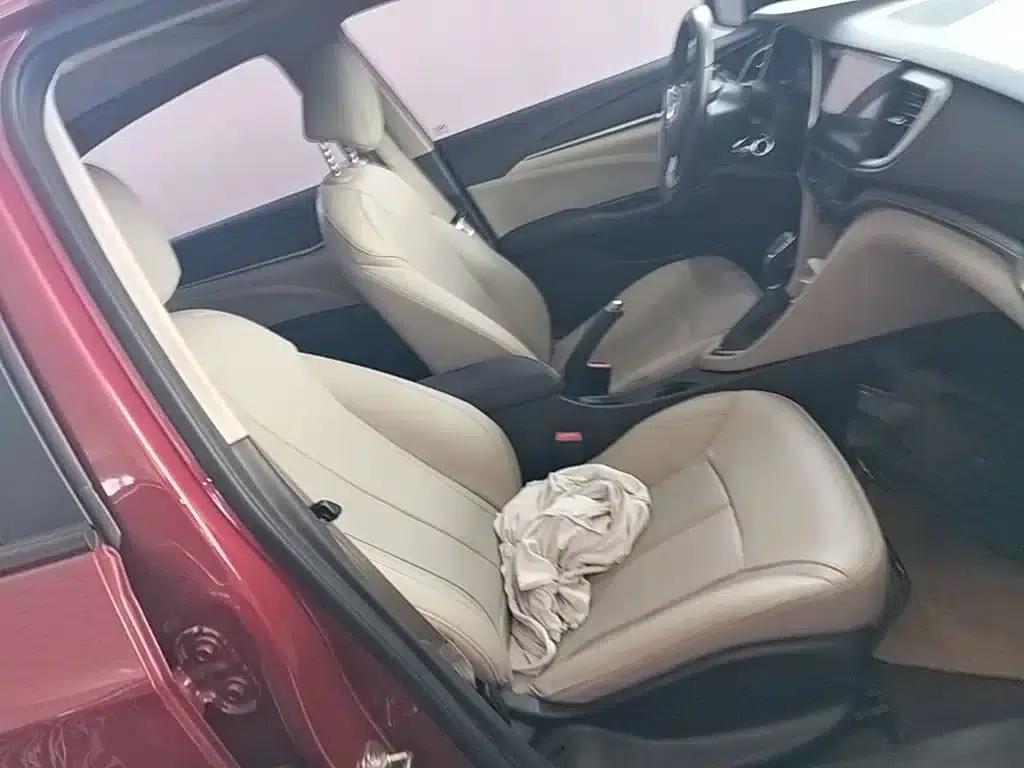 Buick Excelle 2018 15T Dual-Clutch Elite (National V Emission Standard) — миниатюра 25