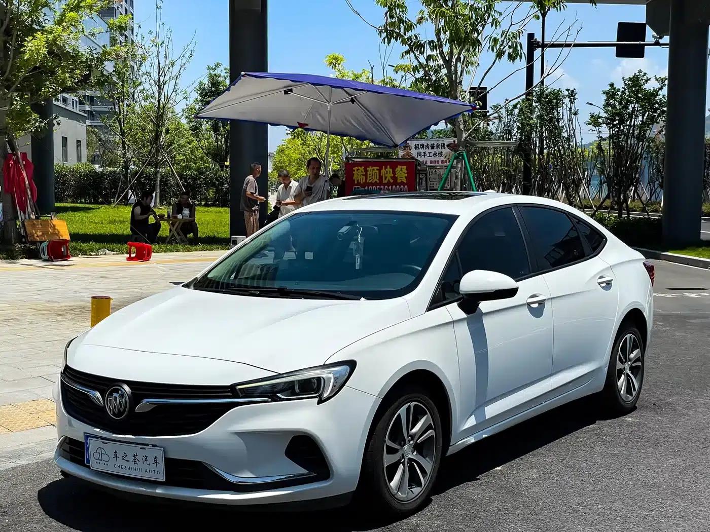 Buick Verano 2020 20T CVT Leading Edition — миниатюра 2