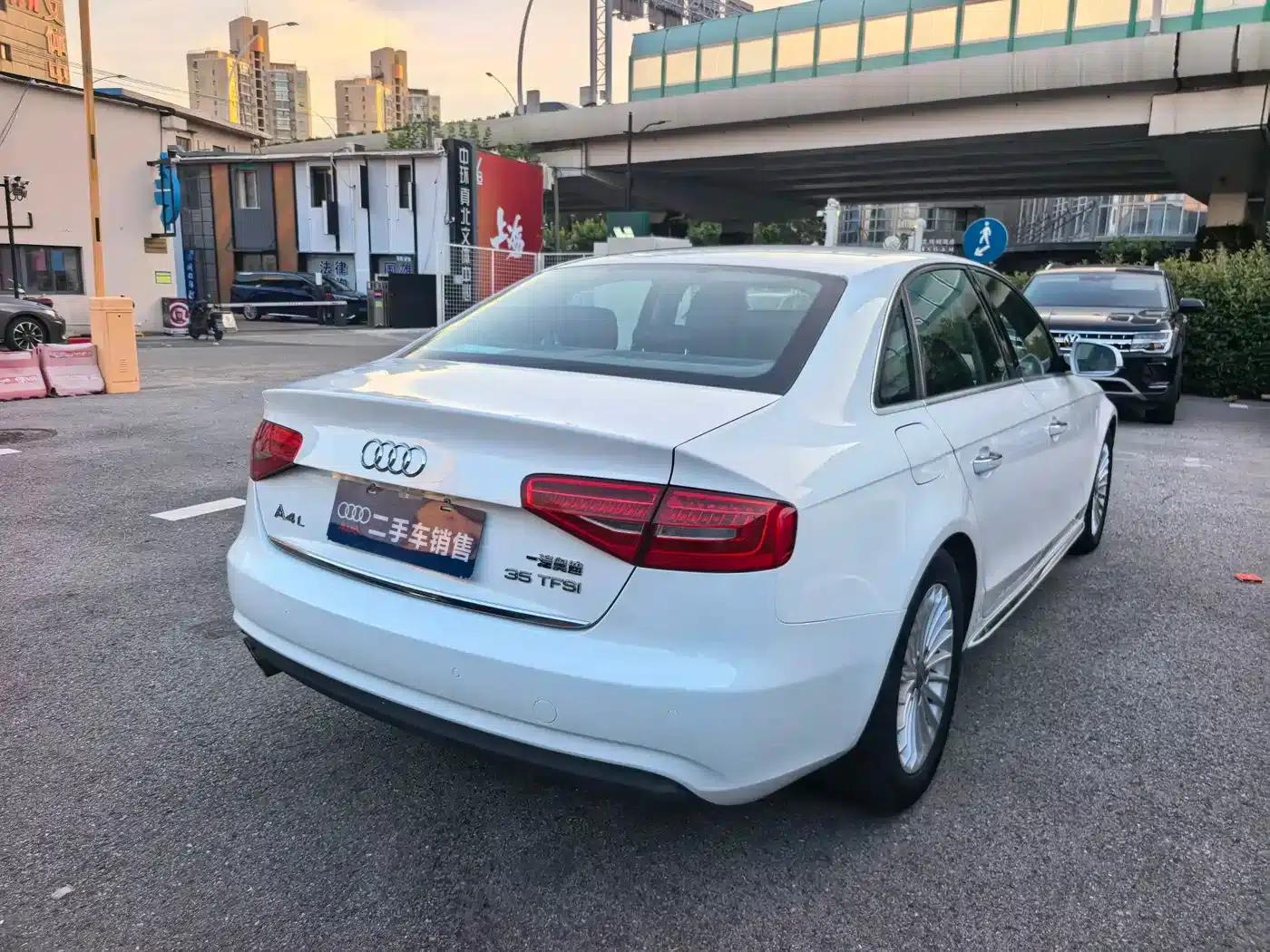 Audi A4L 2016 35 TFSI Automatic Technology Edition — миниатюра 4