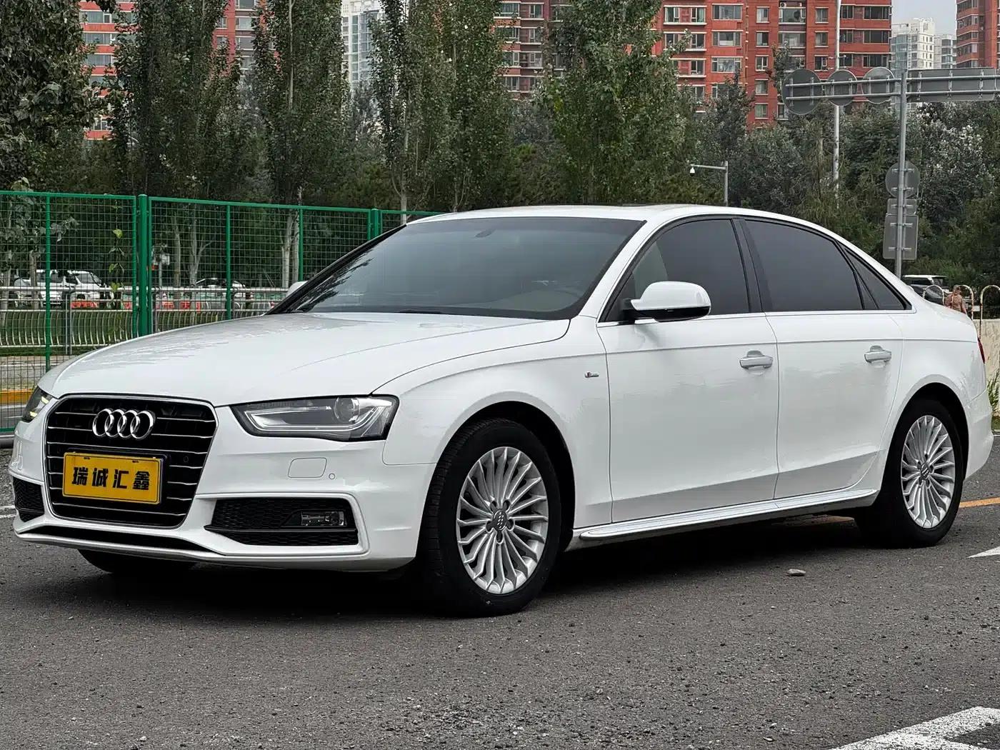 Audi A4L 2016 35 TFSI Classic Edition S line Comfort — миниатюра 1