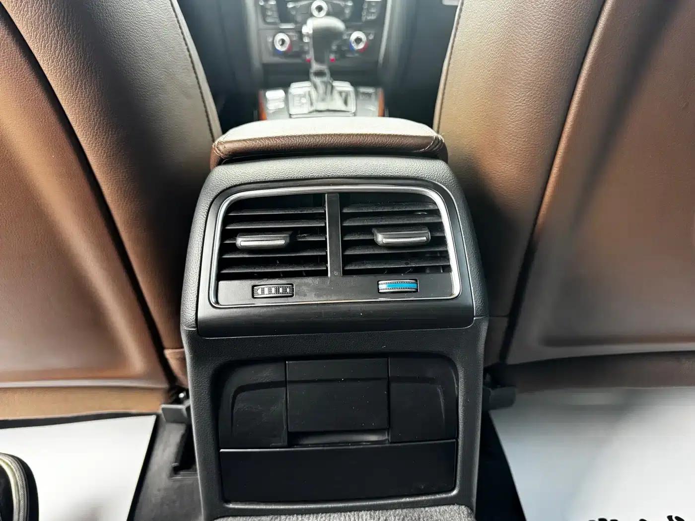 Audi A4L 2016 35 TFSI Classic Edition S line Comfort — миниатюра 19