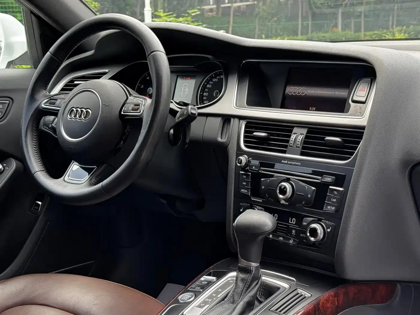 Audi A4L 2016 35 TFSI Classic Edition S line Comfort — миниатюра 23