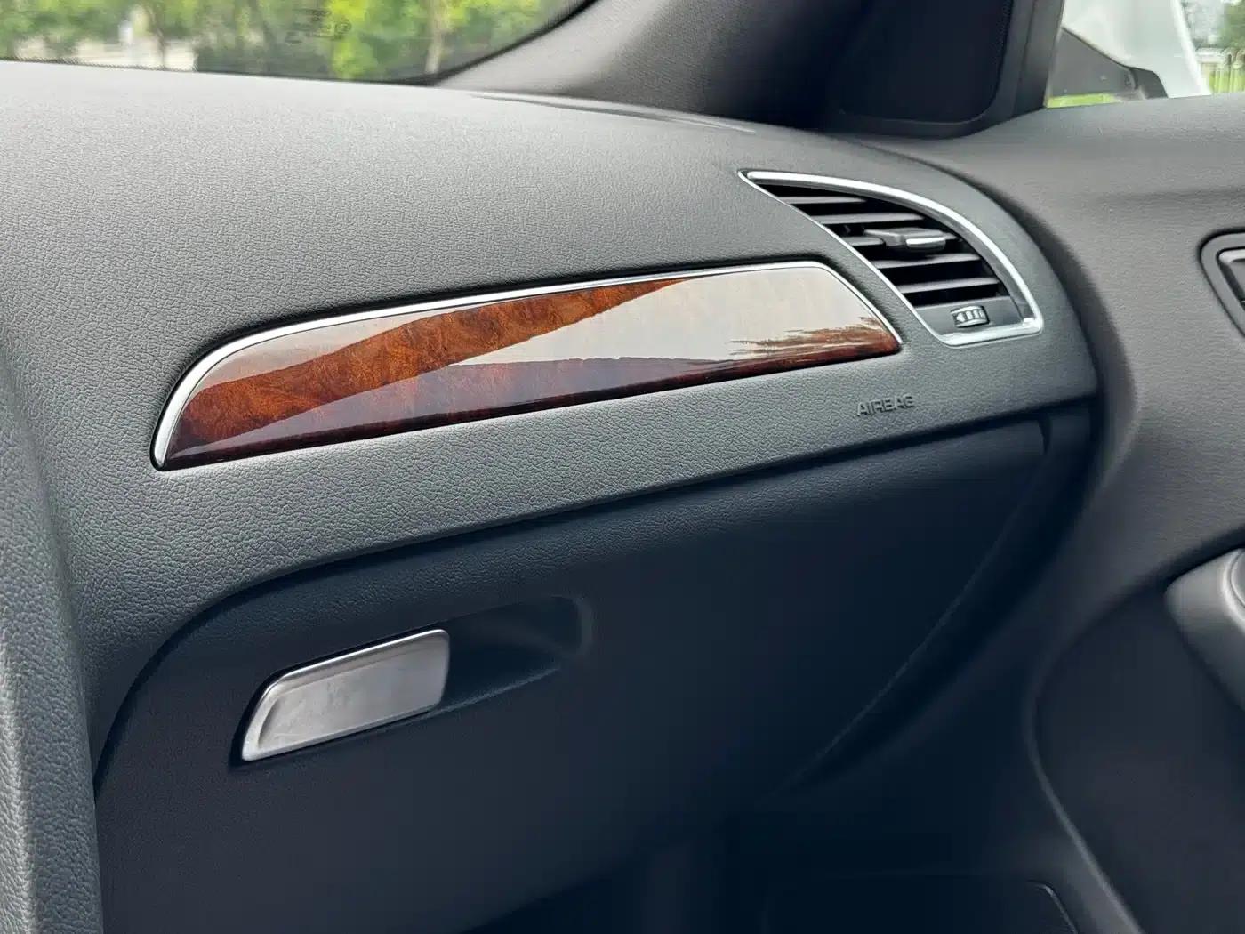 Audi A4L 2016 35 TFSI Classic Edition S line Comfort — миниатюра 31