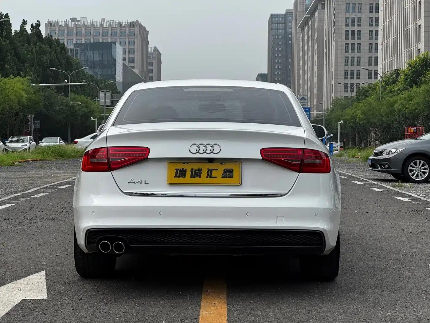 Audi A4L 2016 35 TFSI Classic Edition S line Comfort — миниатюра 7