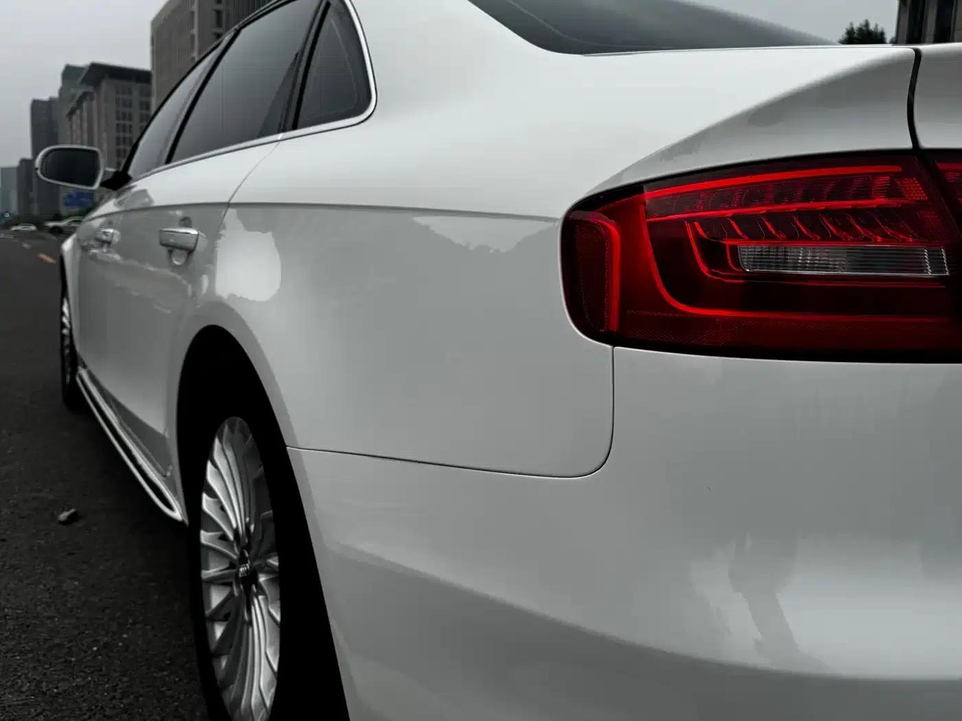 Audi A4L 2016 35 TFSI Classic Edition S line Comfort — миниатюра 9