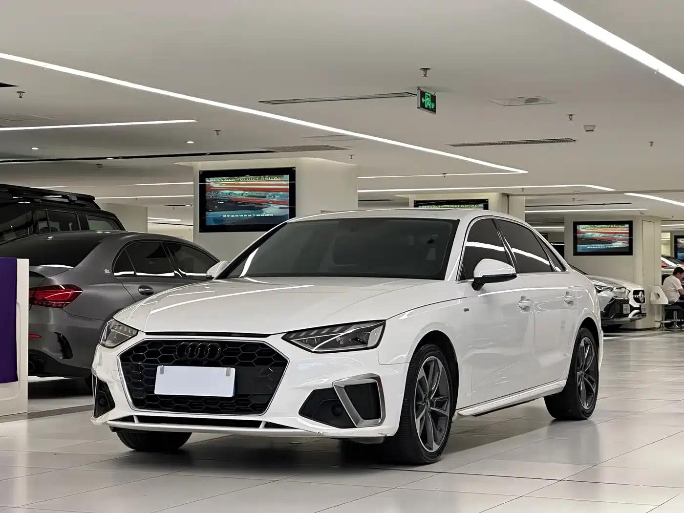 Audi A4L 2020 40 TFSI Fashion Dynamic Edition — миниатюра 1