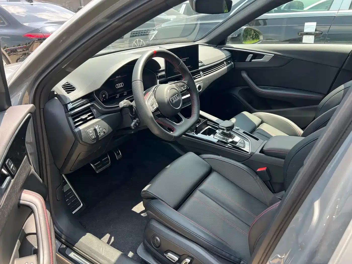 Audi A4L 2025 2 Million Unit Enjoyment Edition 40 TFSI Luxury Dynamic Model — миниатюра 3