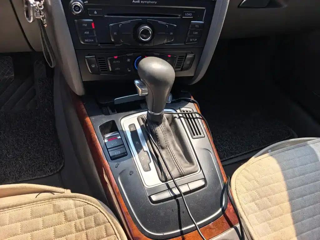 Audi A4L 2009 2.0 TFSI Comfort — миниатюра 13