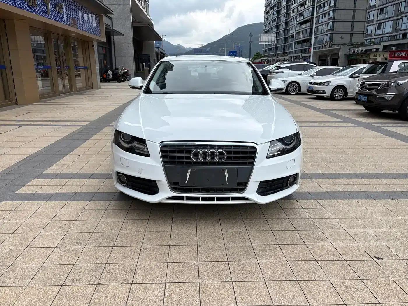 Audi A4L 2012 2.0 TFSI Automatic Comfort — миниатюра 2