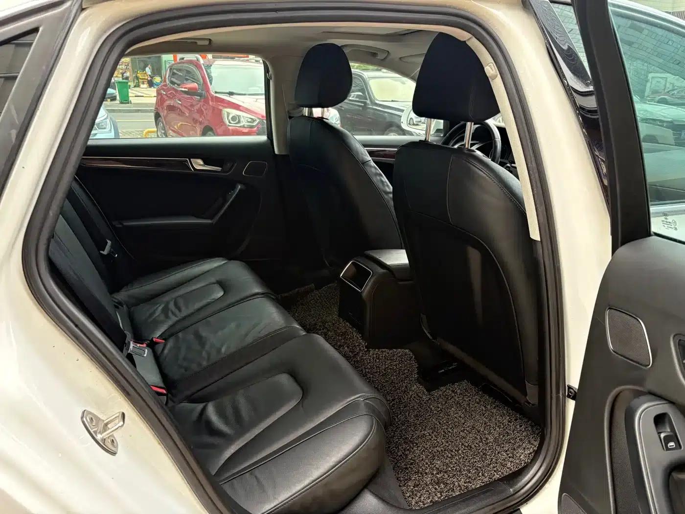 Audi A4L 2012 2.0 TFSI Automatic Comfort — миниатюра 11