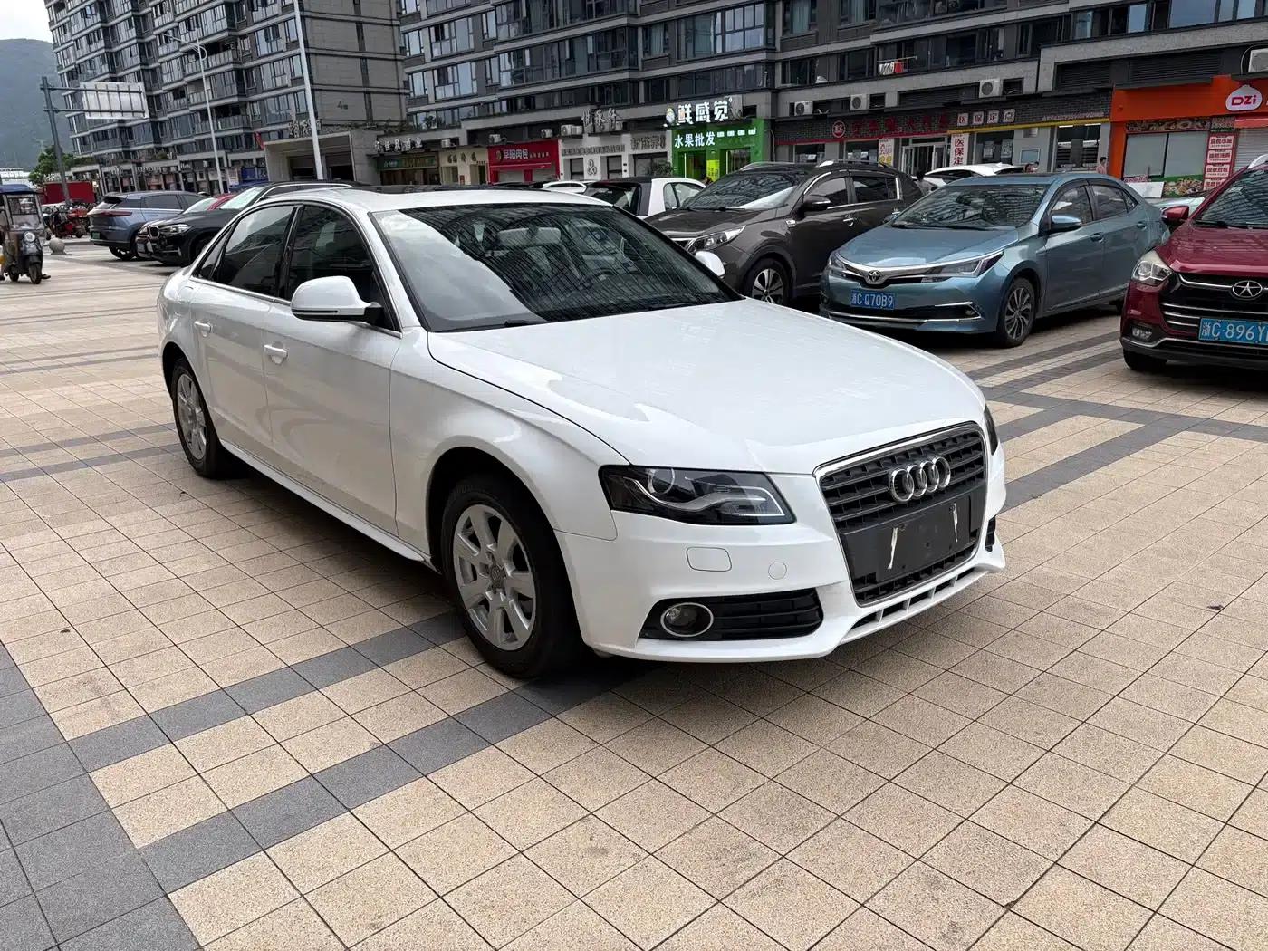 Audi A4L 2012 2.0 TFSI Automatic Comfort — миниатюра 3