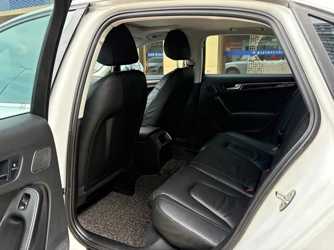 Audi A4L 2012 2.0 TFSI Automatic Comfort — миниатюра 7