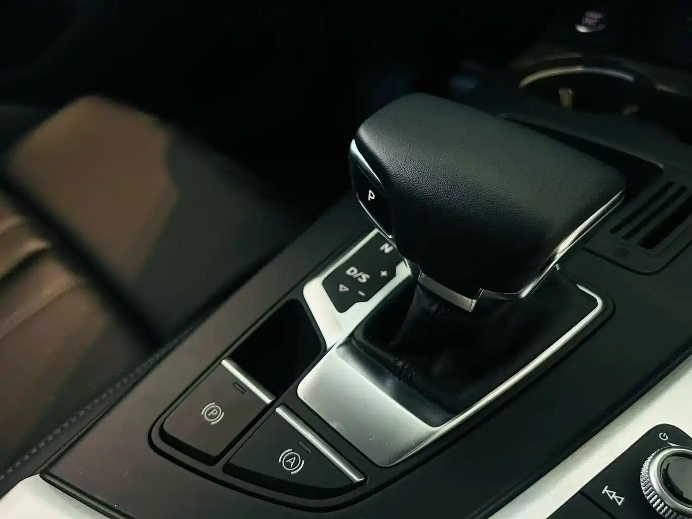 Audi A4L 2024 40 TFSI Fashion Dynamic Edition — миниатюра 6