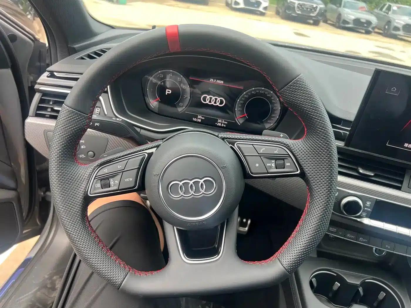 Audi A4L 2025 2 Million Unit Enjoyment Edition 40 TFSI Luxury Dynamic Model — миниатюра 11