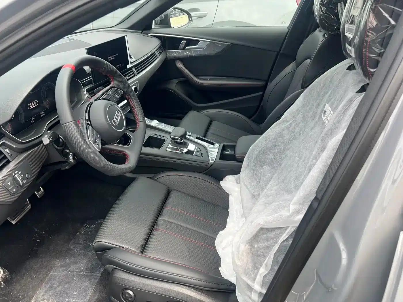 Audi A4L 2025 2 Million Unit Enjoyment Edition 40 TFSI Luxury Dynamic Model — миниатюра 5
