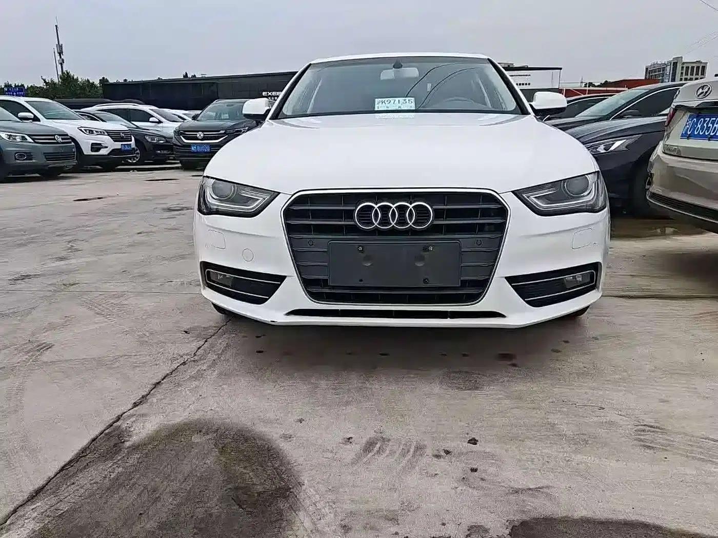 Audi A4L 2013 35 TFSI Automatic Standard Edition — миниатюра 2
