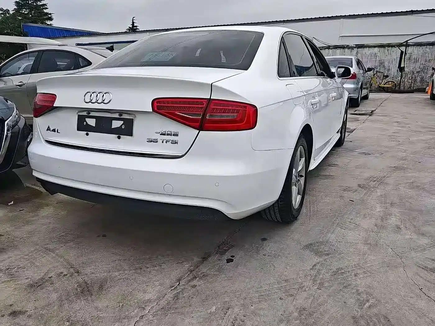 Audi A4L 2013 35 TFSI Automatic Standard Edition — миниатюра 7