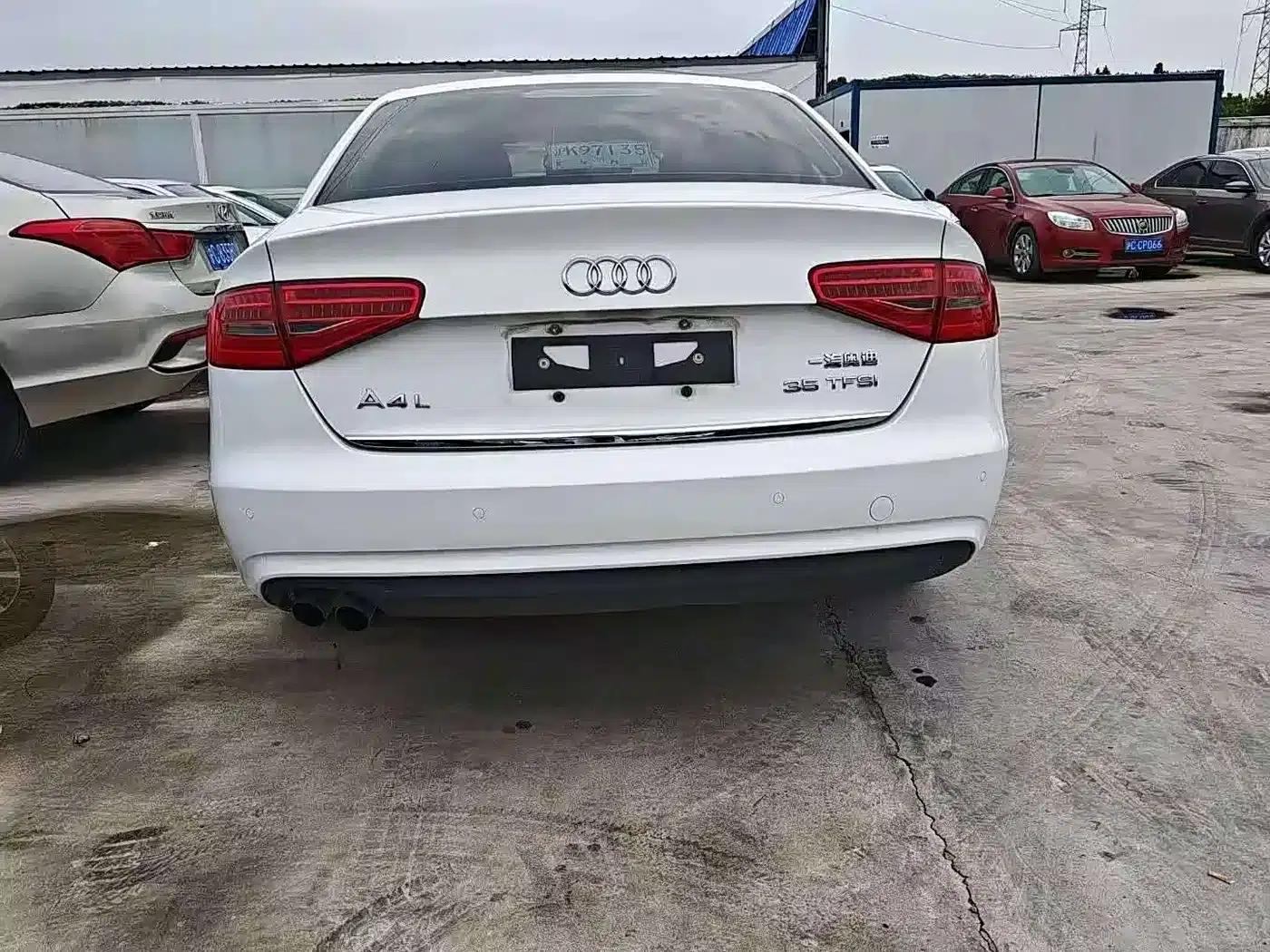 Audi A4L 2013 35 TFSI Automatic Standard Edition — миниатюра 8