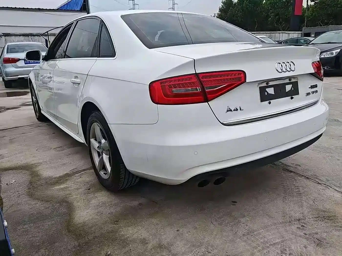 Audi A4L 2013 35 TFSI Automatic Standard Edition — миниатюра 9