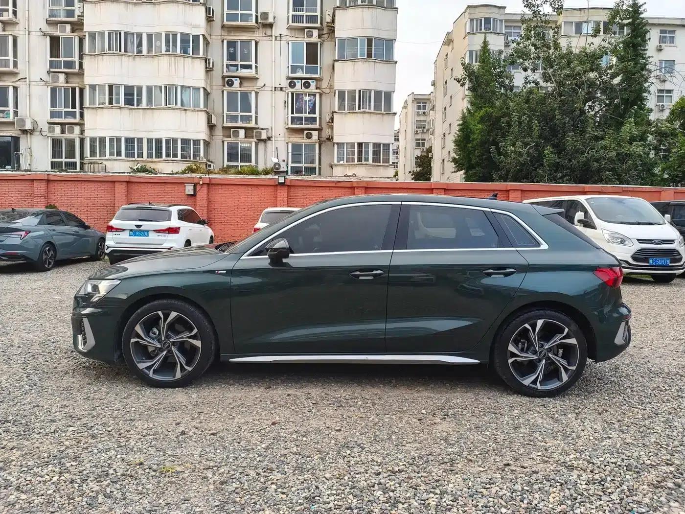 Audi A3 2022 Sportback 35 TFSI Luxury Sport — миниатюра 3