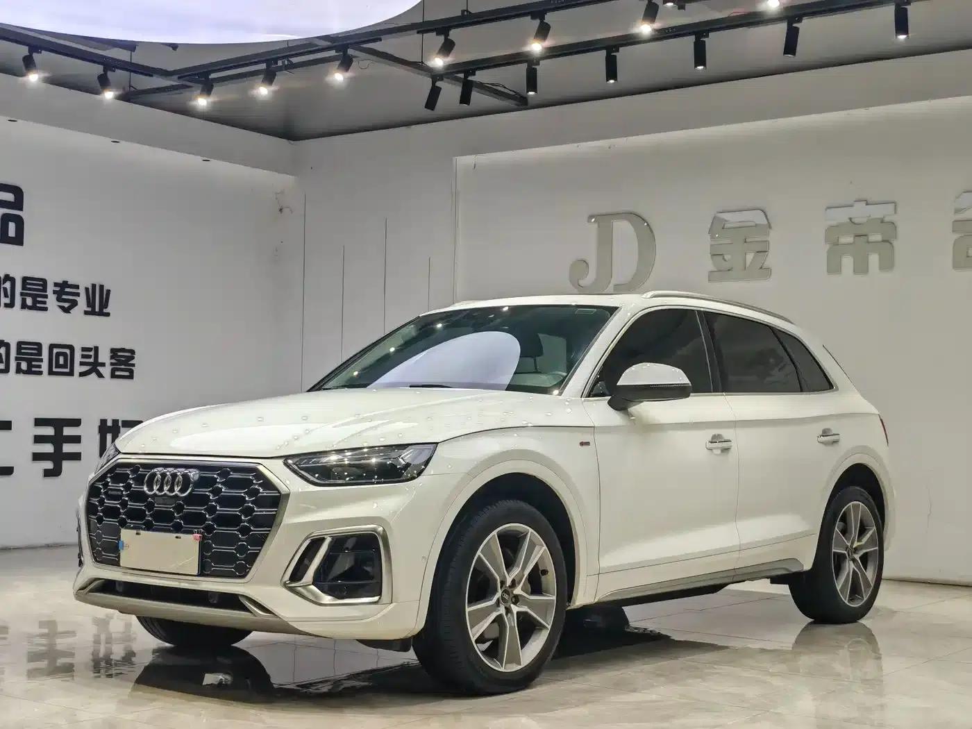 Audi Q5L 2021 45 TFSI Luxury Dynamic — миниатюра 1