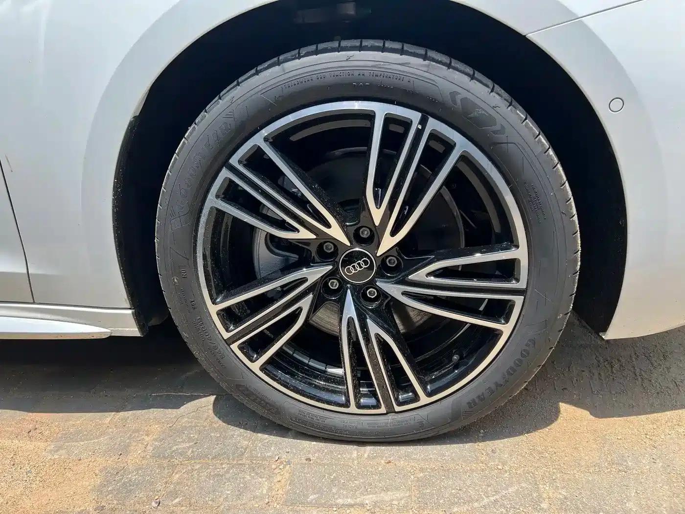 Audi A5L 2026 2.0T Qiankun Smart Driving Edition — миниатюра 6