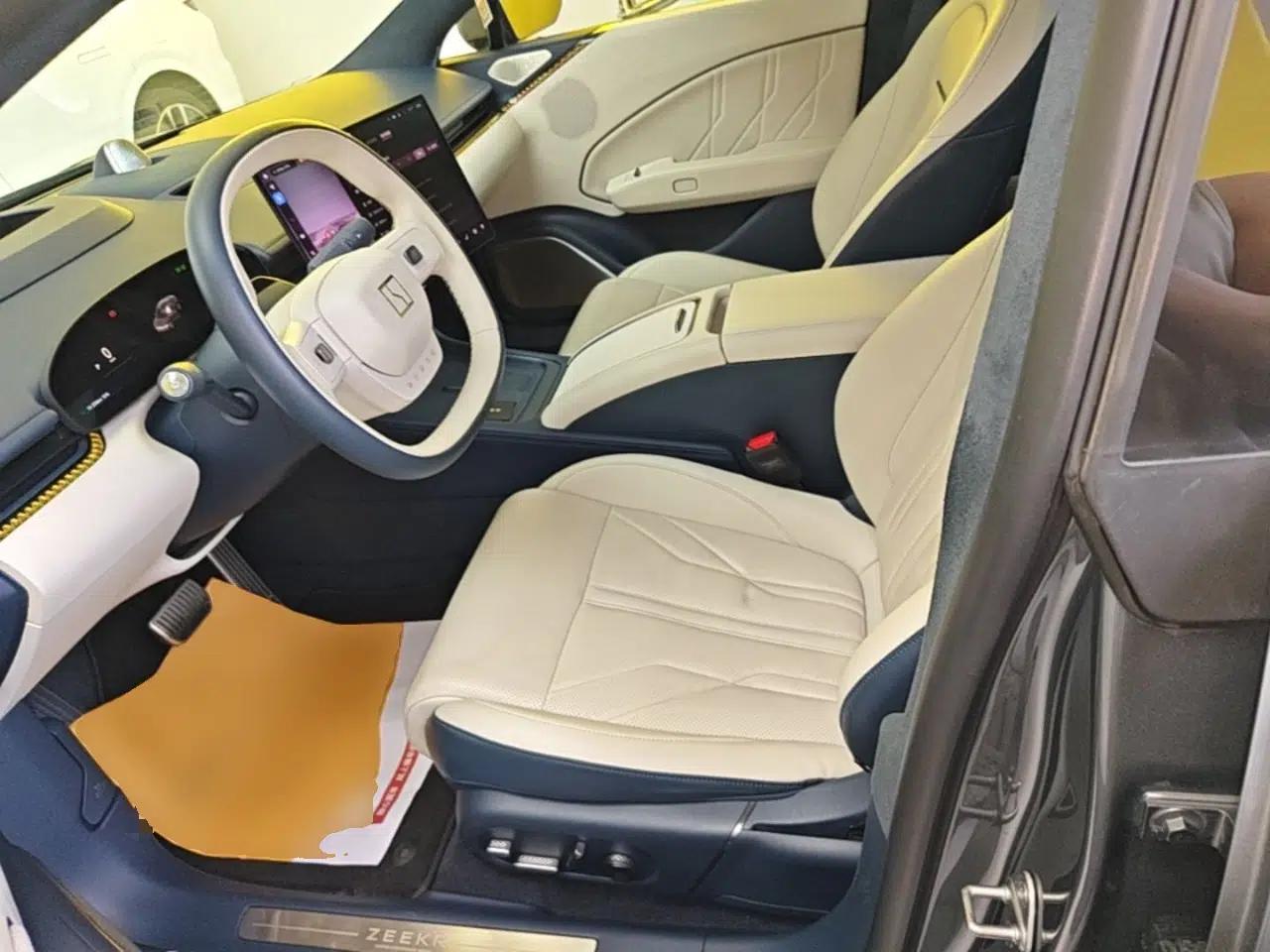 Zeekr 007 2024 Four-Wheel Drive Intelligent Driving Version 100 kWh — миниатюра 17