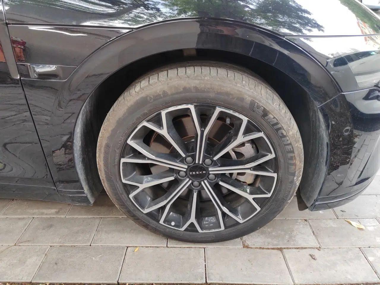 Zeekr 007GT 2025 Rear-Drive Intelligent Driving Version 75 kWh — миниатюра 8