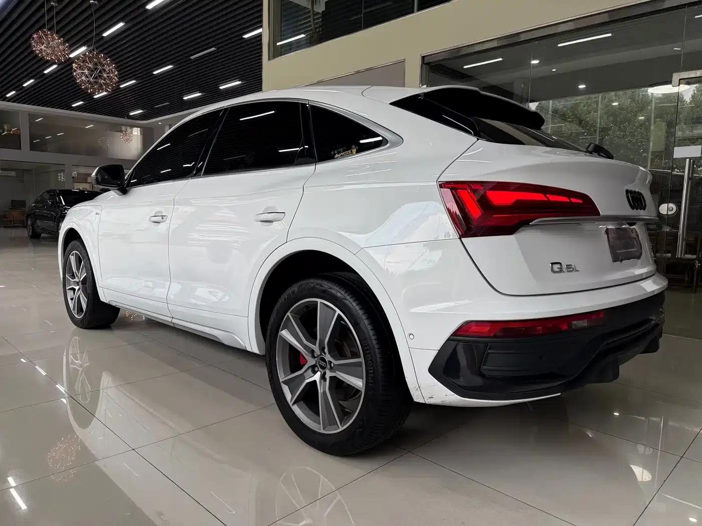 Audi Q5L Sportback 2022 45 TFSI Luxury — миниатюра 4