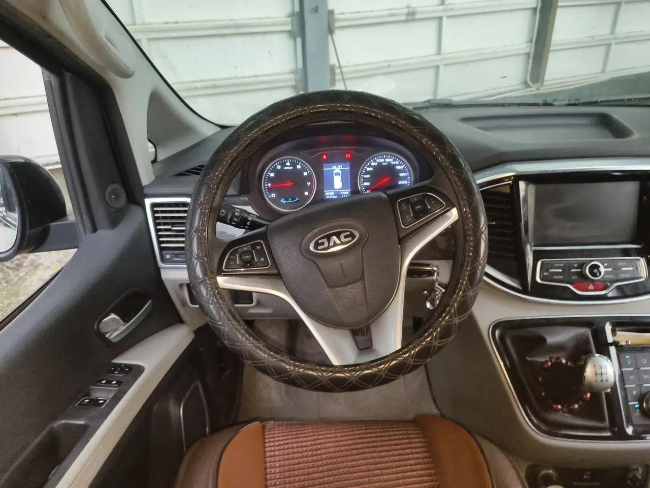 JAC Refine M4 2017 2.0T Manual Luxury Version — миниатюра 10