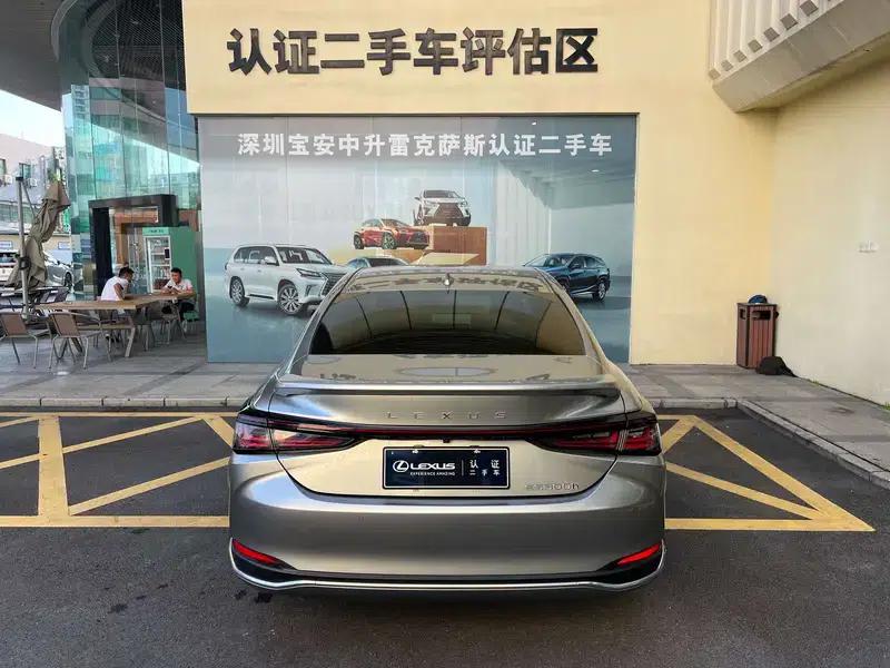 Lexus ES 2025 300h Premium Edition — миниатюра 3