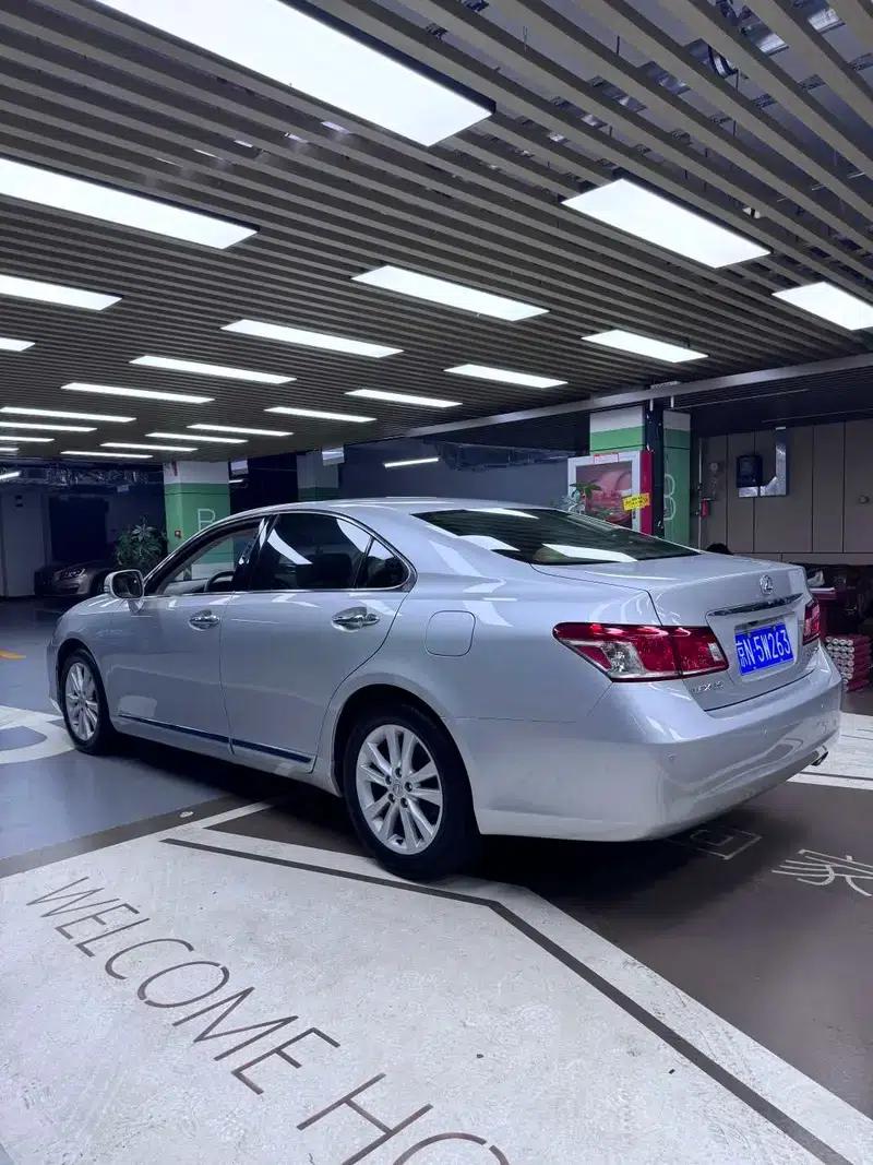 Lexus ES 2010 240 Luxury Edition — миниатюра 4