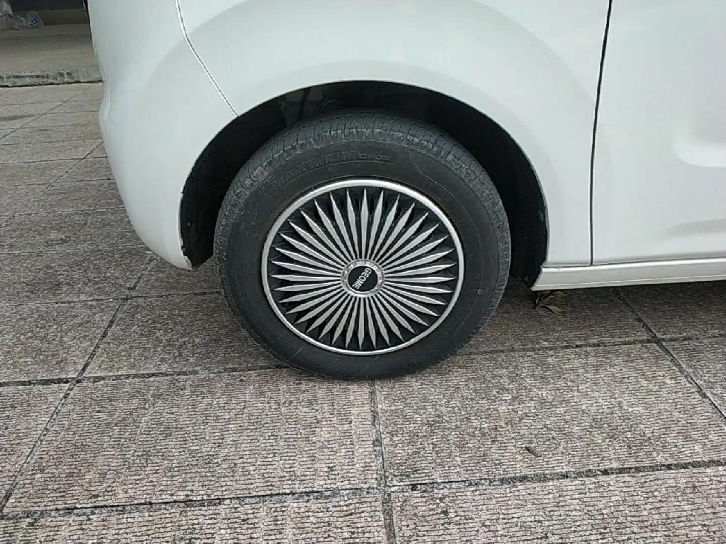 Geely Galaxy Panda 2023 Panda Mini 200km Endurance Bear — миниатюра 10