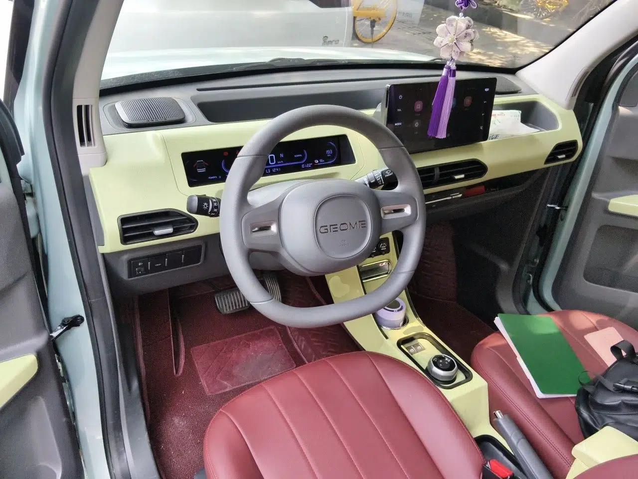 Geely Galaxy Panda 2024 Panda Mini 200km Endurance Bear — миниатюра 9