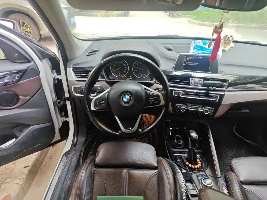 BMW X1 2016 sDrive20Li Luxury — миниатюра 2
