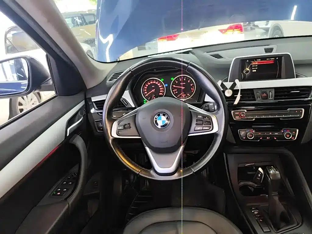 BMW X1 2016 sDrive18Li Premium — миниатюра 7