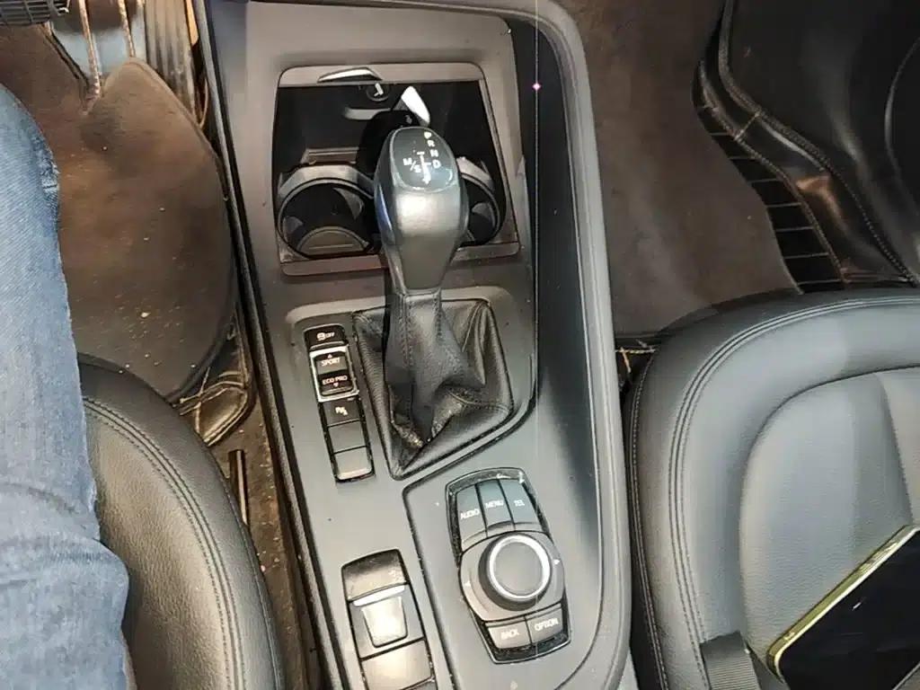 BMW X1 2016 sDrive18Li Premium — миниатюра 10