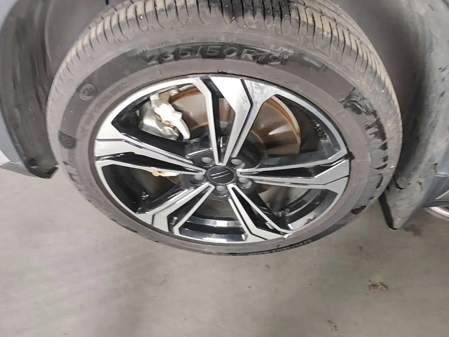 Geely Galaxy L7 2023 1.5T 115 km PLUS — миниатюра 10
