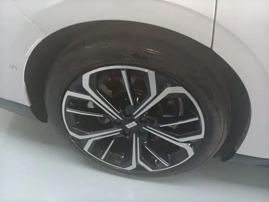 Geely Galaxy E8 2025 700 km Long-Range Intelligent Driving Version — миниатюра 11