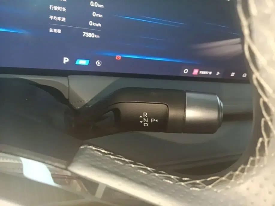 Geely Galaxy E8 2025 700 km Long-Range Intelligent Driving Version — миниатюра 16